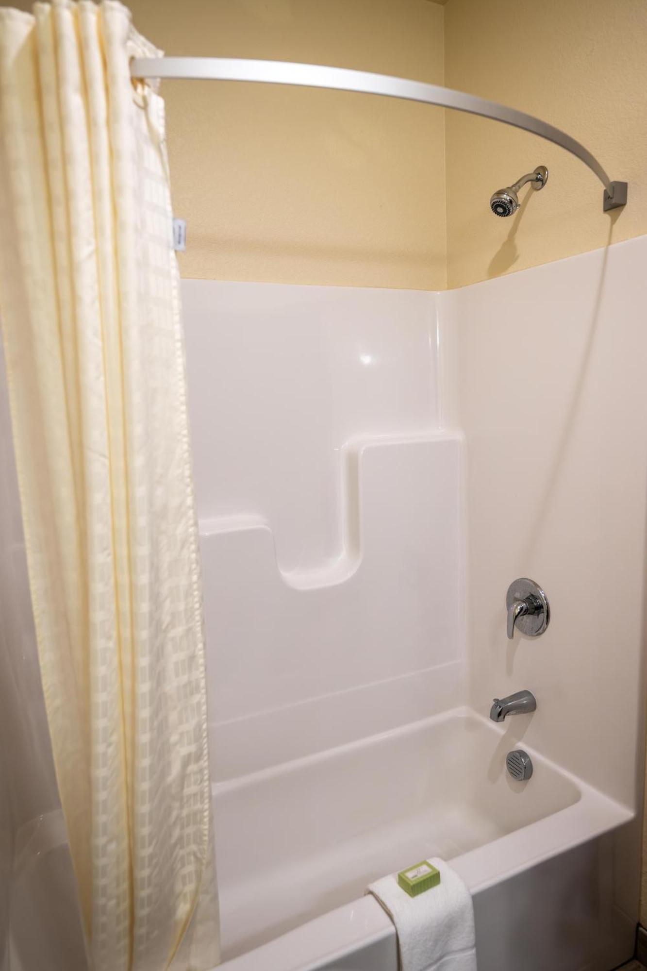 Cobblestone Hotel & Suites - Lamar ภายนอก รูปภาพ